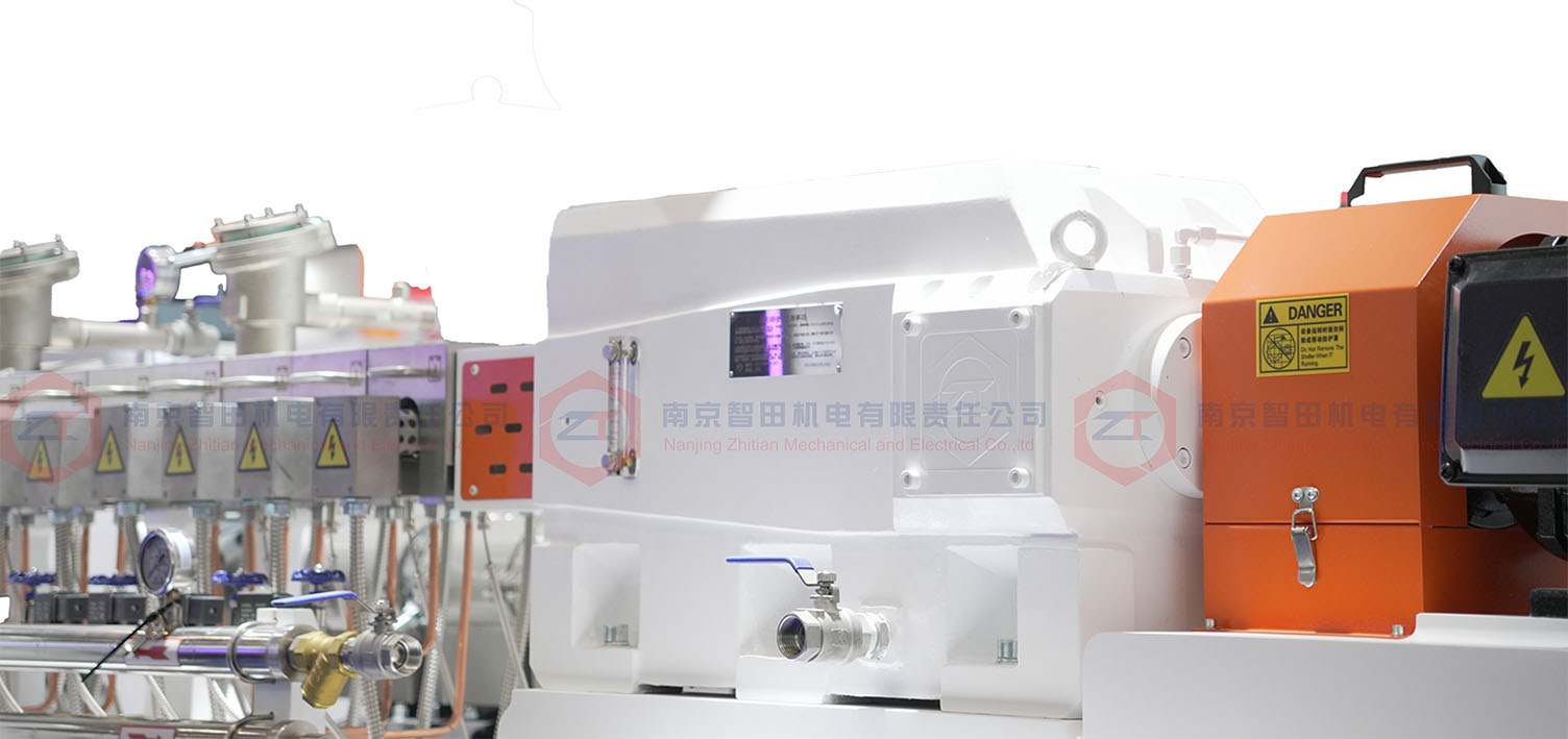 What Is The Role of An Extruder Gearbox in Plastic Processing?